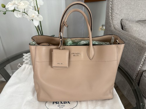 Prada milano beige - prada,