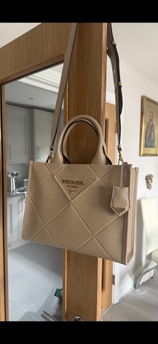 Prada women leather tote bag - women's,