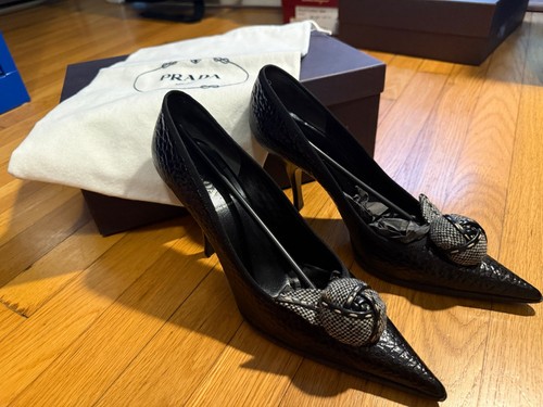 Prada pointed toe pumps - pointed,