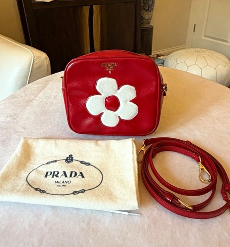 Auth prada red saffiano - prada,