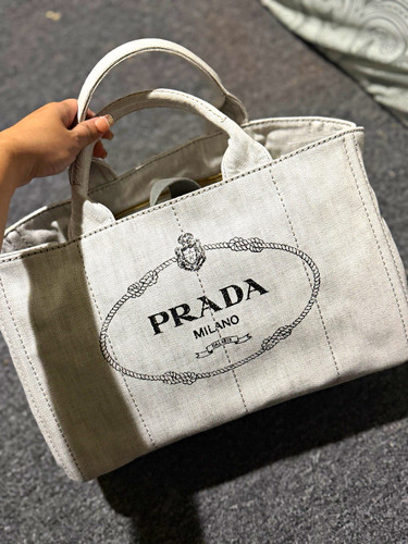 Prada milano beige logo - milano,