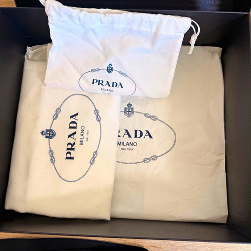 Prada milano black logo gift - milano,